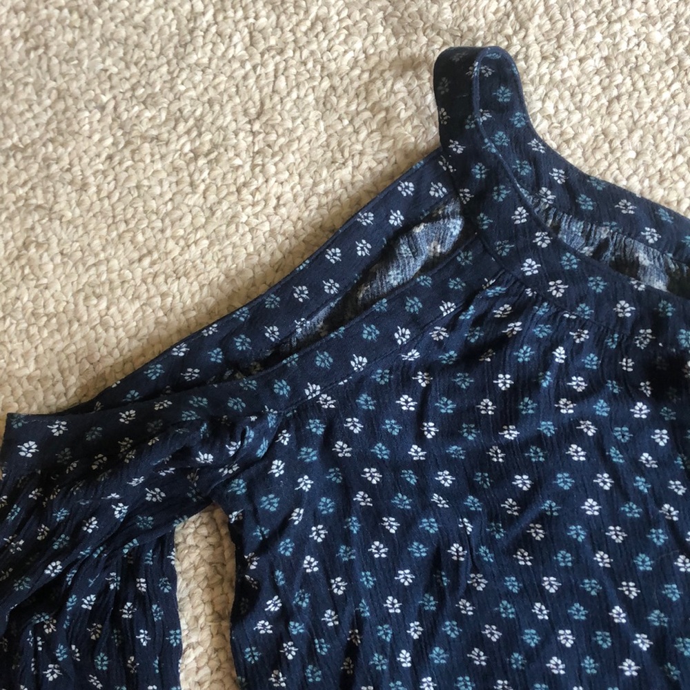 Floral Navy Long Sleeve - Picture 3 of 4